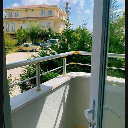 בית הארחה Villa. 10Mins To Airport. Forest View Tasoluk