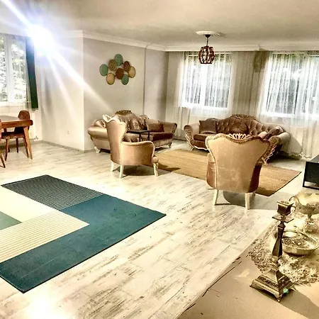 בית הארחה Villa. 10Mins To Airport. Forest View *
