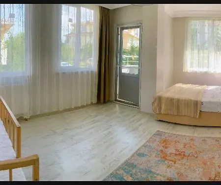 Villa. 10Mins To Airport. Forest View בית הארחה *